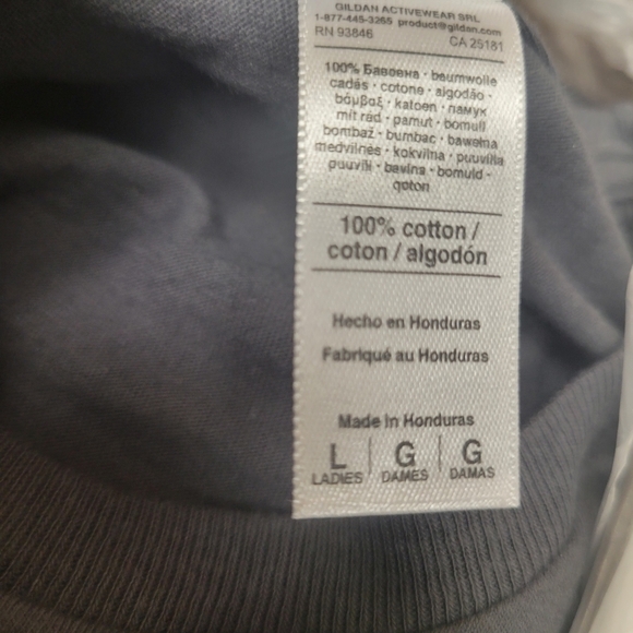 American Apparel Long Sleeves Top. Size Large. NWT. 1 (one) box 36 pieces. - Picture 6 of 6